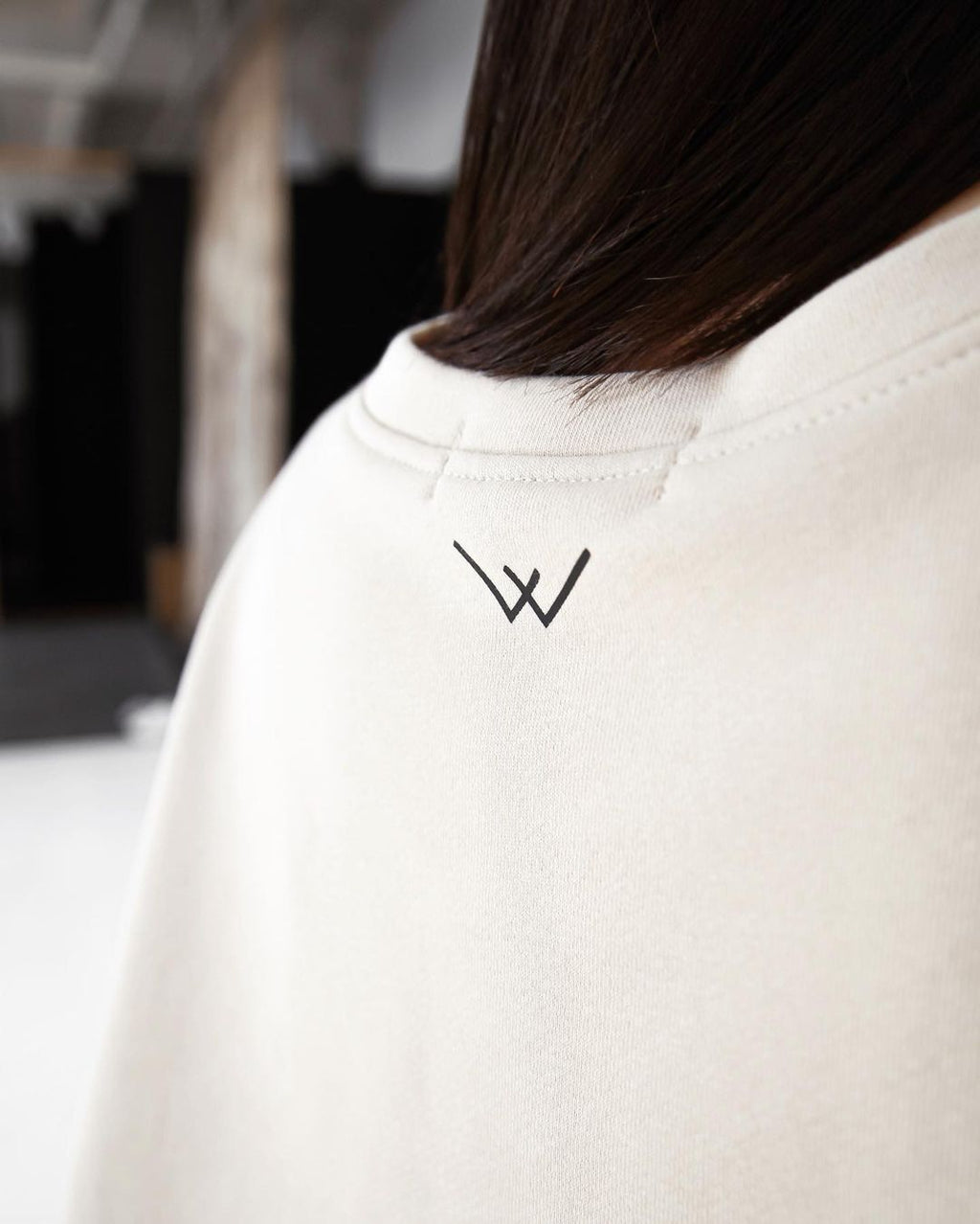 Suit WAY — White