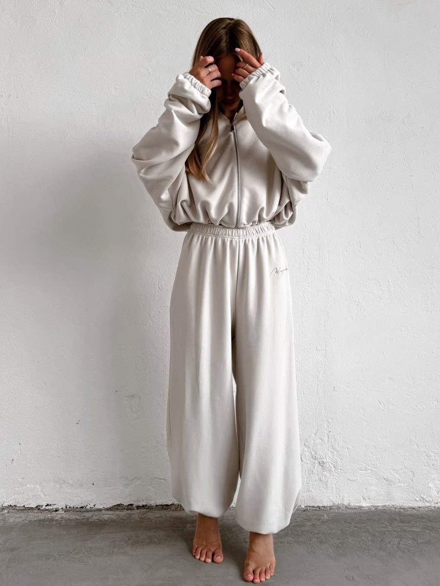 BAGGY Tracksuit — Zip Hoodie & Wide Pants — Cream