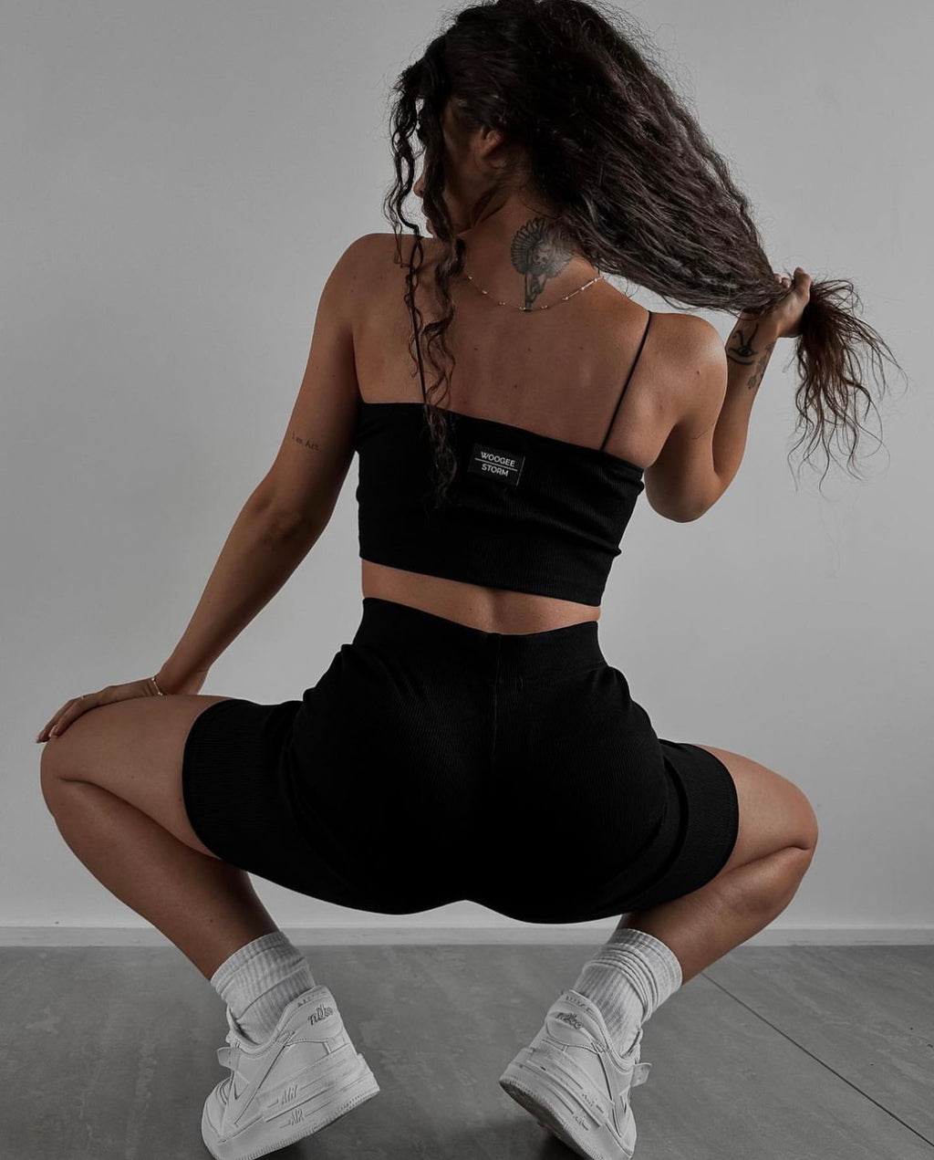 Top SIMPLE — Black