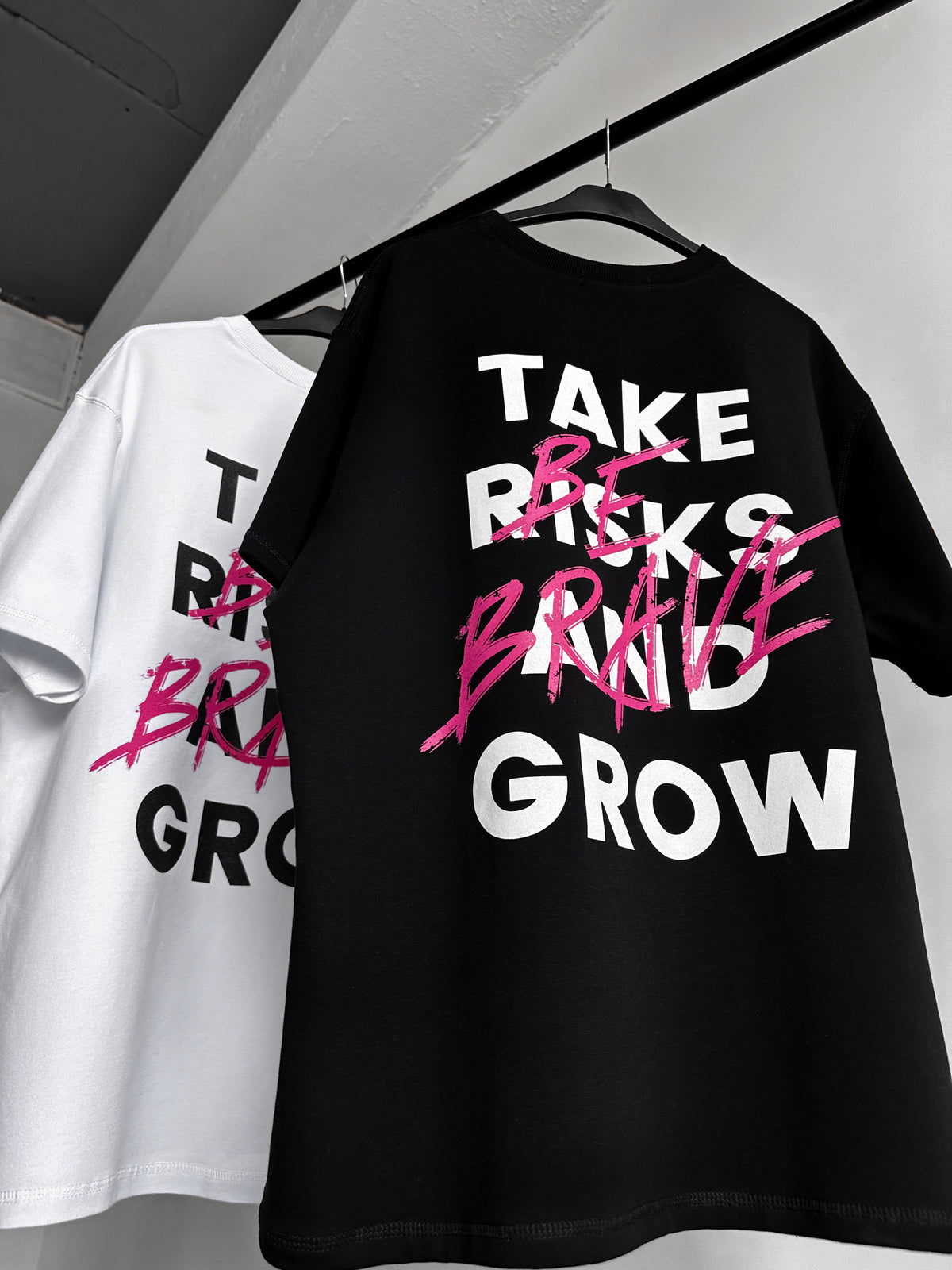T-shirt GROOVE Black — WOOGEE