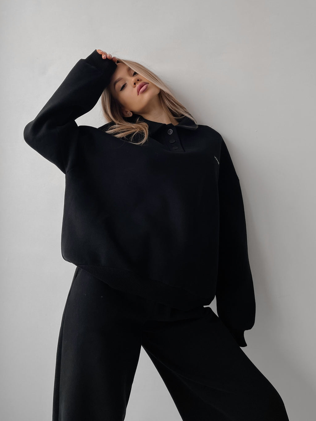 Sweatshirt MOVE Winter — Black