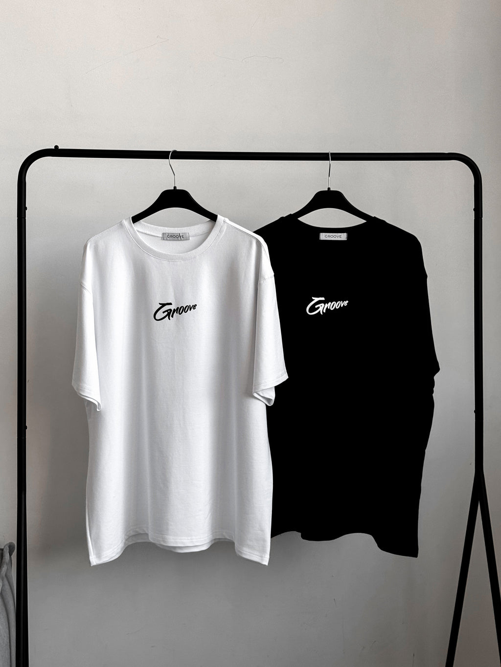 T-shirt GROOVE Black — WOOGEE