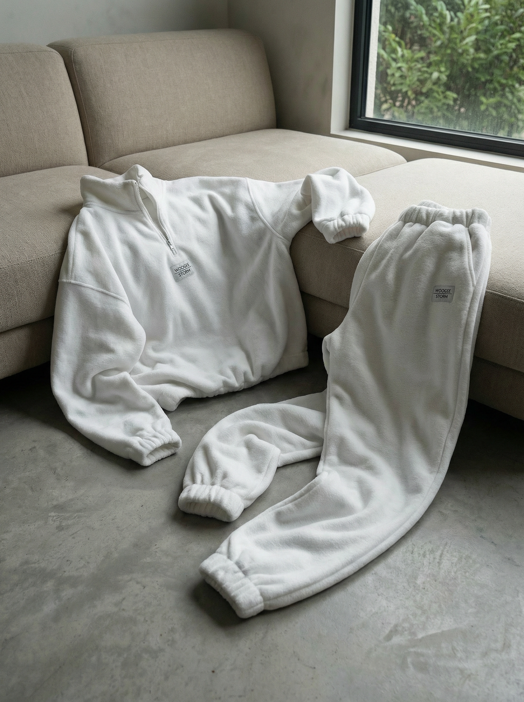 Suit STORM — White